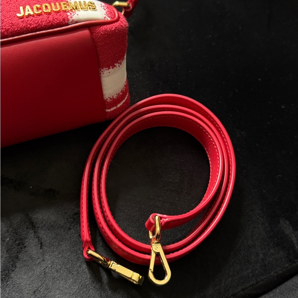 Jacquemus Crossbody Bag from the "Les Rayures" collection - Picture 9 of 12